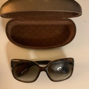GUCCI SUNGLASSES